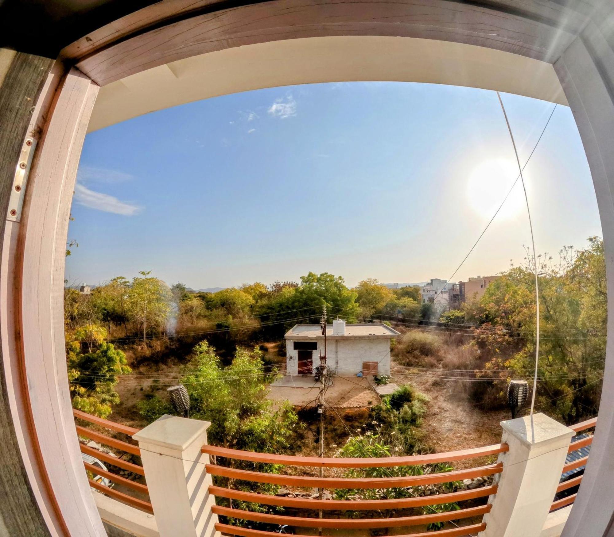 Choudhary White House Udaipur Appartement Buitenkant foto