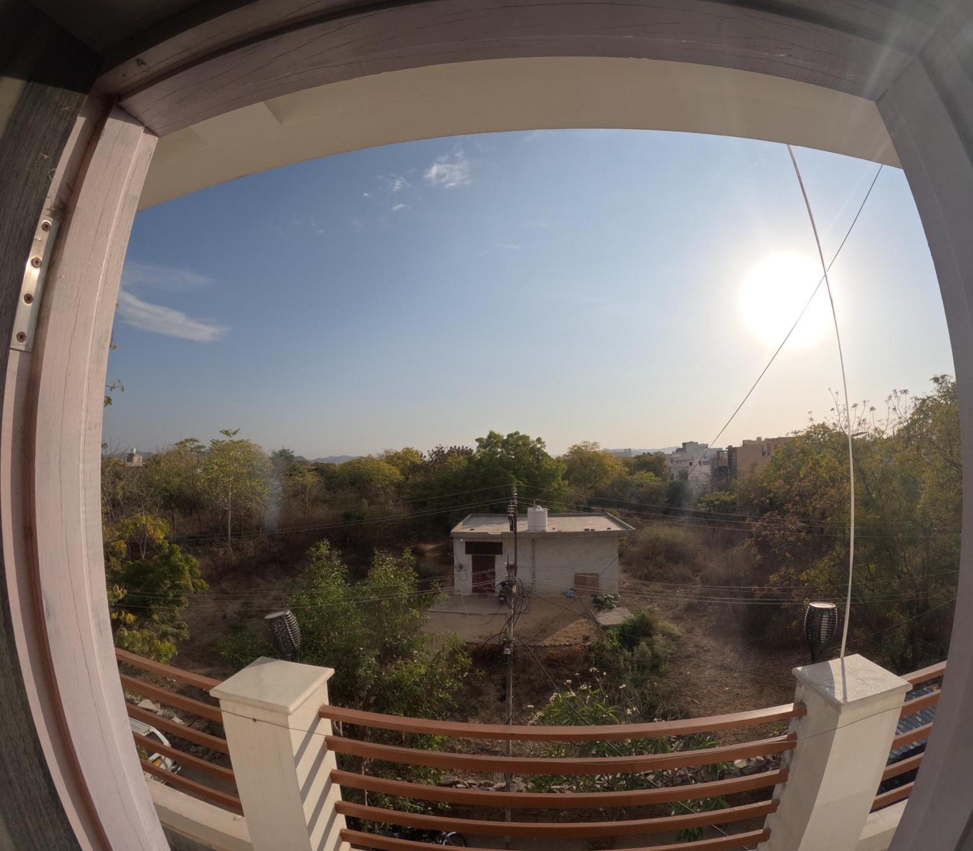 Choudhary White House Udaipur Appartement Buitenkant foto